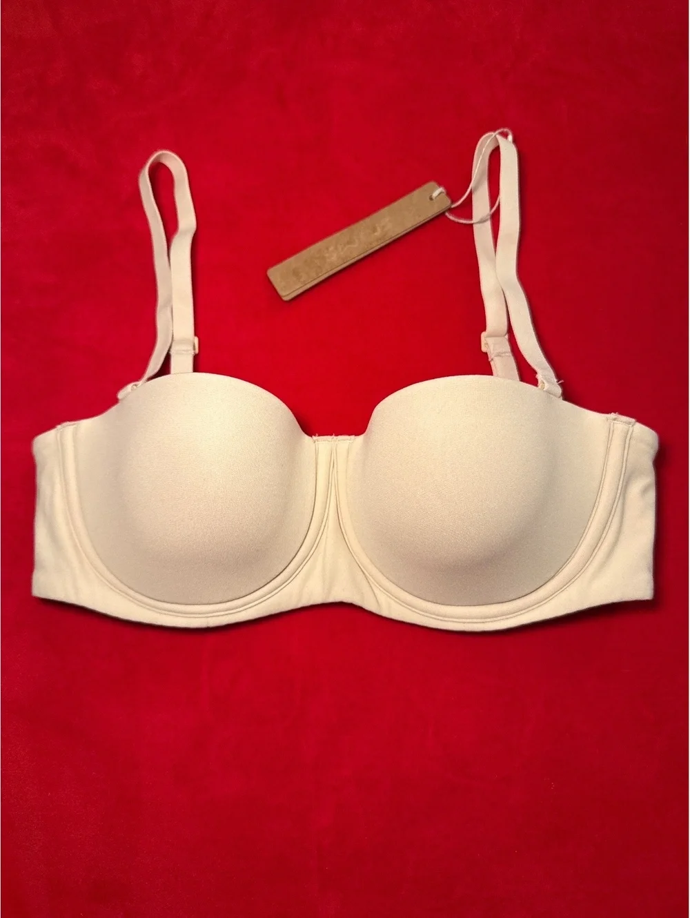 Skims Fits Everybody Strapless Bra Color Sand Size 32A